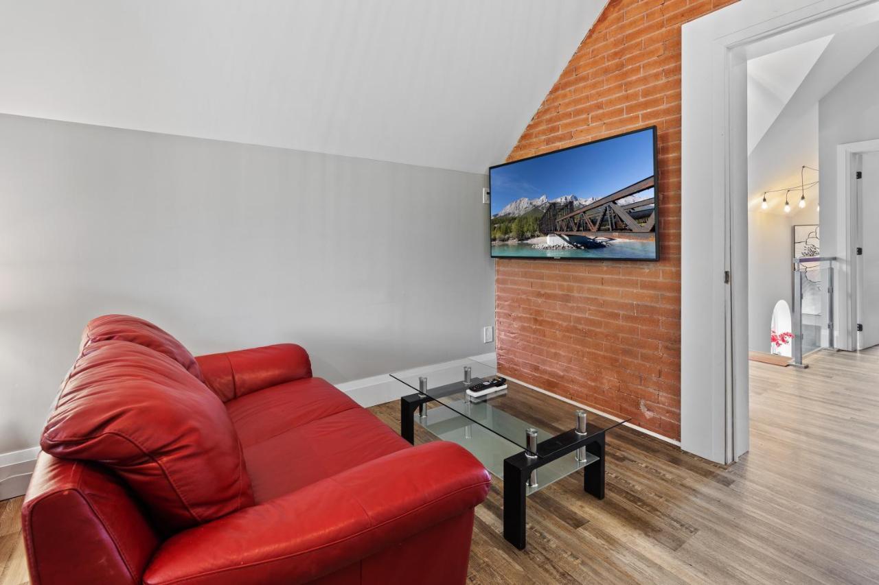 Entire 1 Bedroom Apartment Across From Google - Br5 Kitchener Extérieur photo